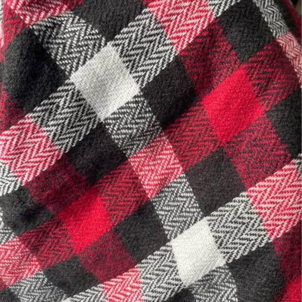 Woolrich Cape Womens Scarf Poncho Wrap One Size Red Black Plaid Reversible Like - Picture 8 of 8
